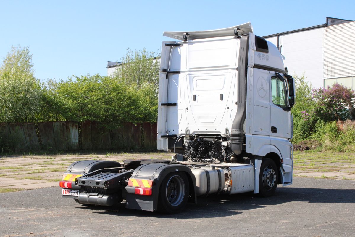 Mercedes-Benz Actros 1845